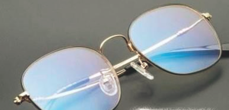 <b>日常如何清洁保养树脂镜片的眼镜？来看看</b>