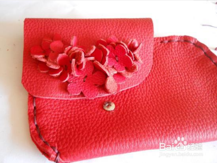 大红色花朵手拿包手工制作方法