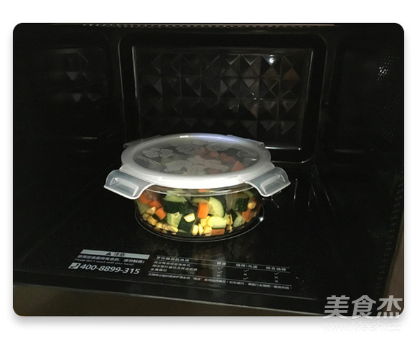 三色炒虾仁的做法