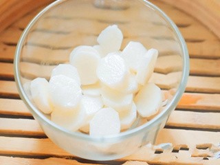 紫甘蓝肉松饼怎么做？