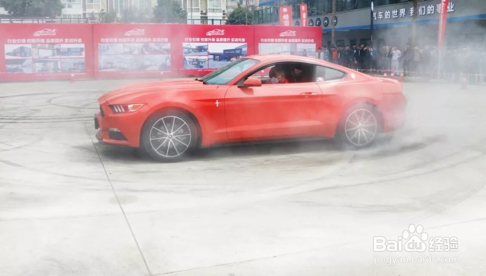 初中男生毕业学汽修怎么样？成都万通好不好？