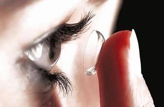 怎样快速的戴上美瞳眼镜