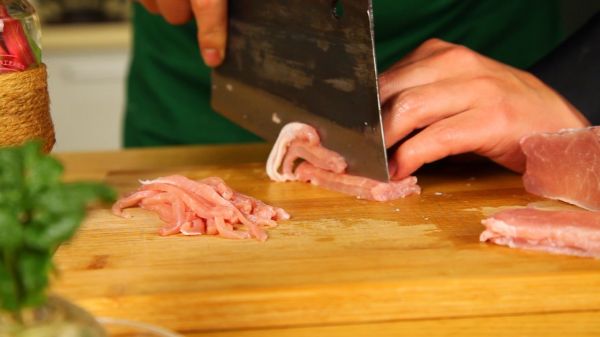 今天就吃这道京酱肉丝