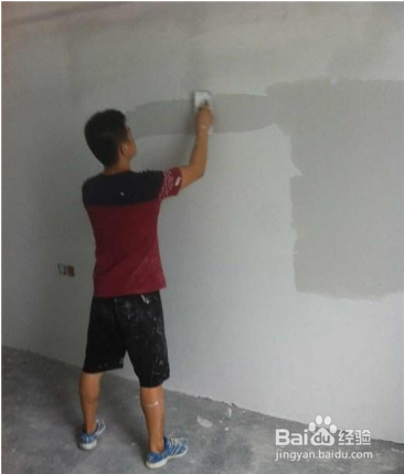 老房子的墙壁问题如何解决？