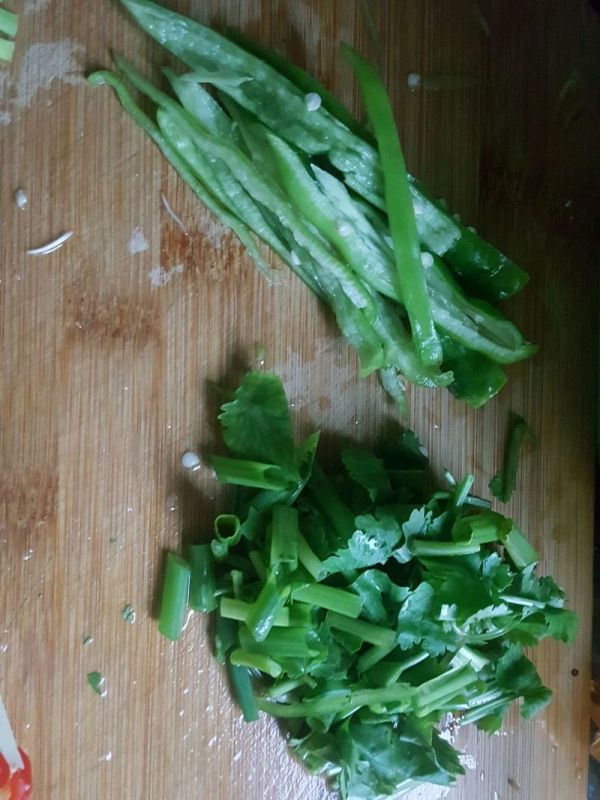 泡菜木耳爆炒腊猪肝