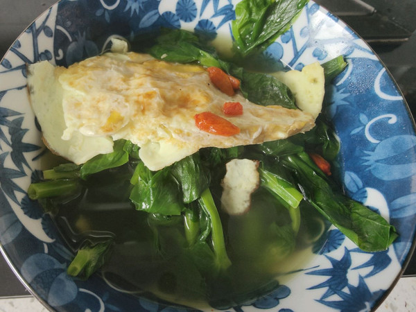 豌豆苗枸杞荷包蛋汤