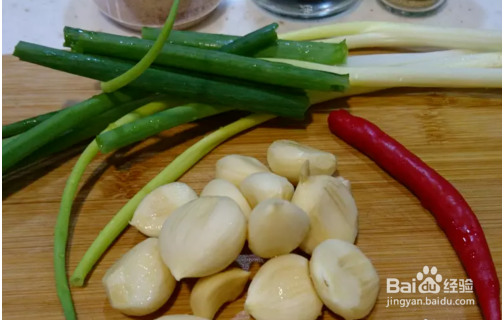 蒜片椒盐虾的做法