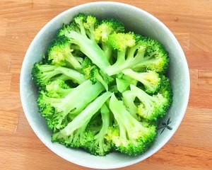 健康养生佳品上汤西兰花的做法