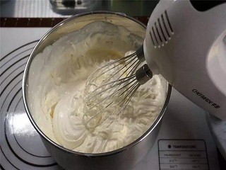 奶油水果生日蛋糕怎么做？