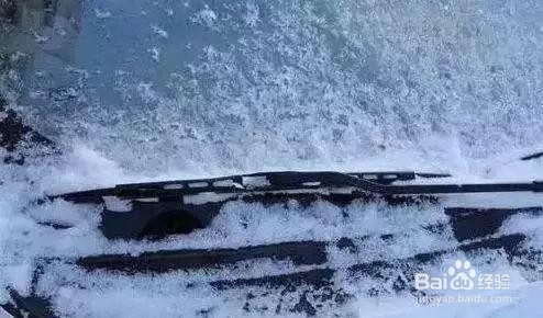 冬天车窗结霜最好的解决方法