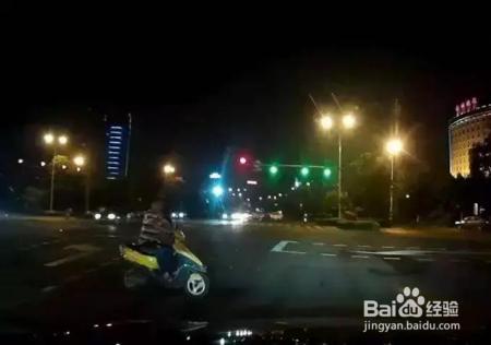 夜间开车的7个注意事项！能救命！