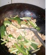 爆炒猪小肠的家常做法