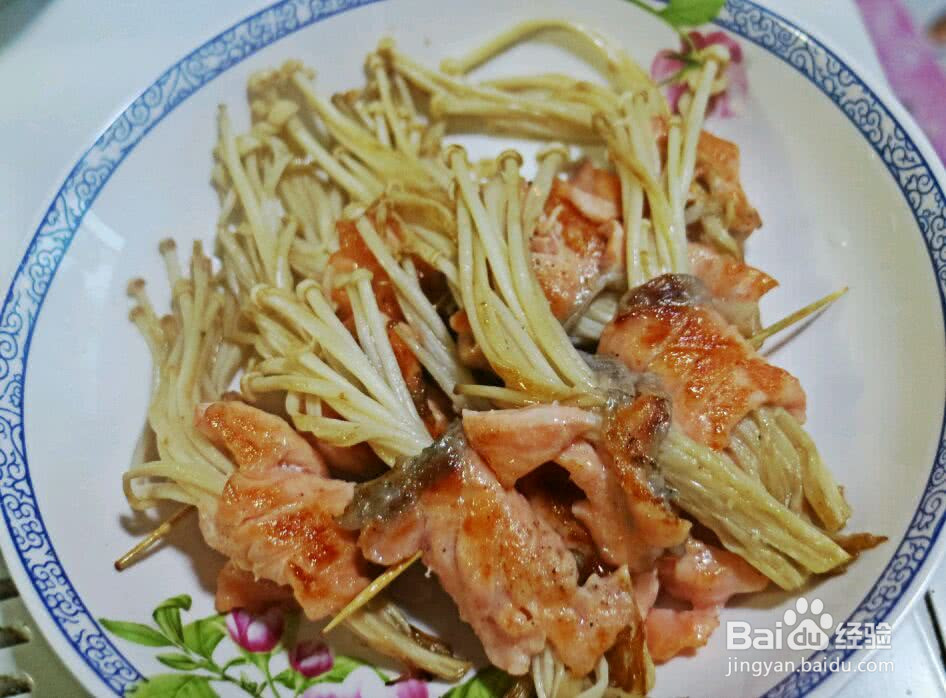 金针菇三文鱼卷的做法