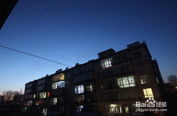 武汉居民集体唱国歌喊武汉加油利弊有哪些