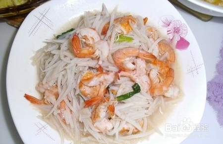 莲耦炒虾的做法