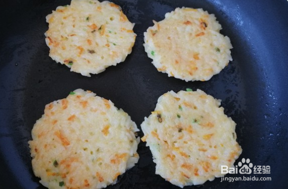 如何制作鸡蛋香煎米饼