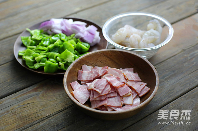 芝心培根虾仁披萨