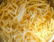 浓郁葱香味的香辣百叶丝