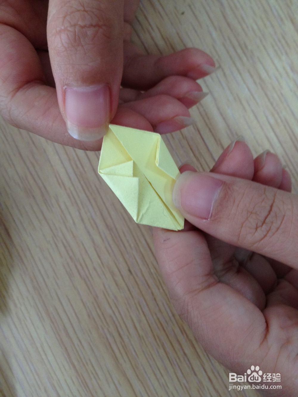 如何折出可爱的皮卡丘