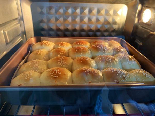 牛奶小面包first