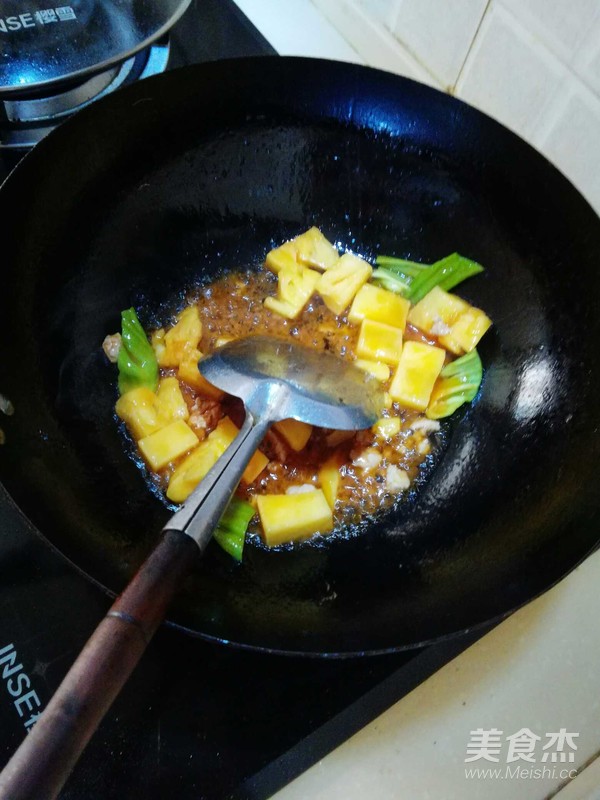 菠萝咕噜豆腐