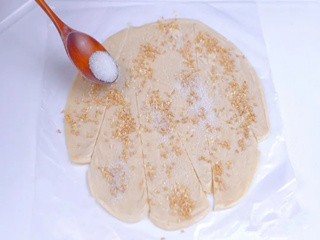 手抓饼牛角酥怎么做？