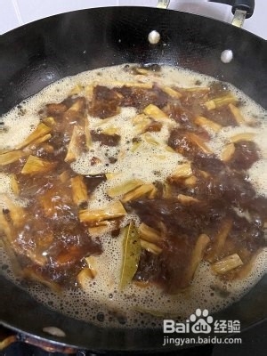 笋干烧排骨的做法