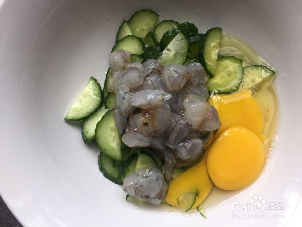 黄瓜虾仁炒鸡蛋