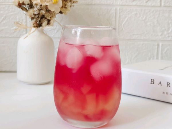 蔓越莓茶冻气泡饮料