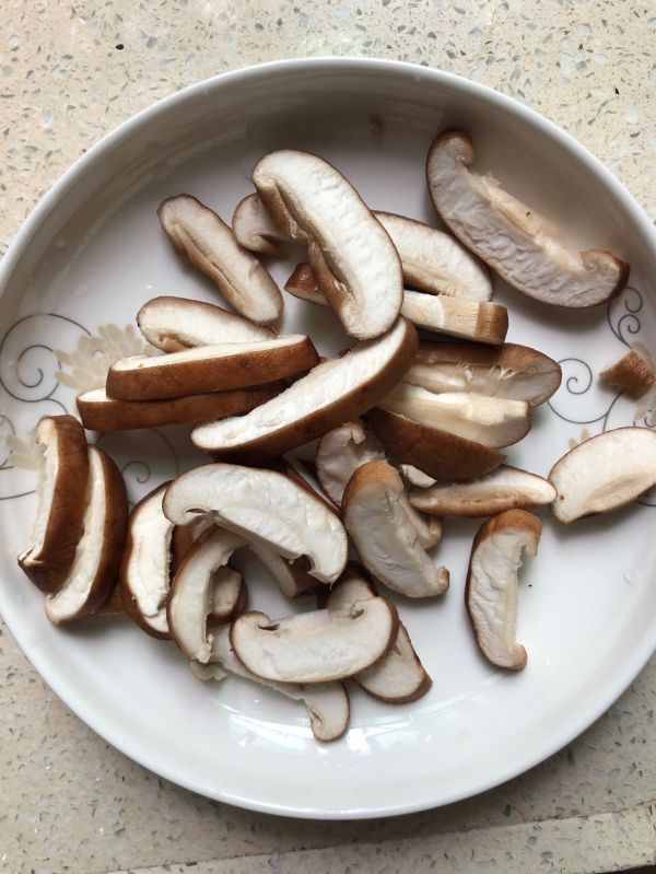 快手菜香菇炒牛肉