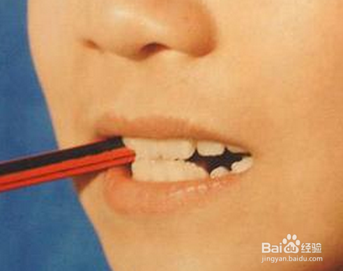 哪些行为会对牙齿造成损伤?怎么保护牙齿?