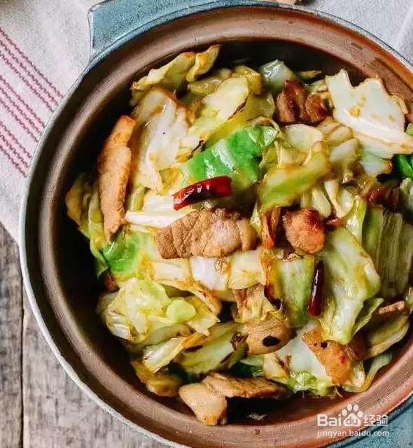 怎么巧做手撕包菜?