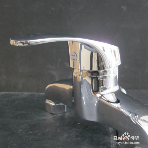 淋浴水小什么原因