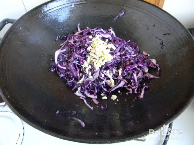 家常小炒——蒜香紫甘蓝