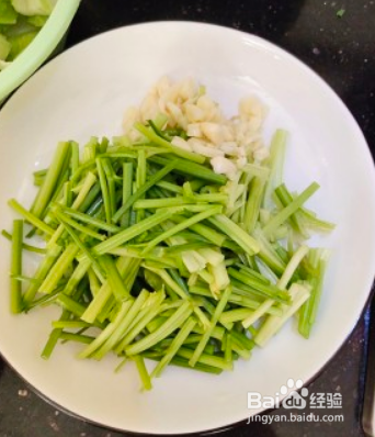 香芹炒肉家下饭菜！