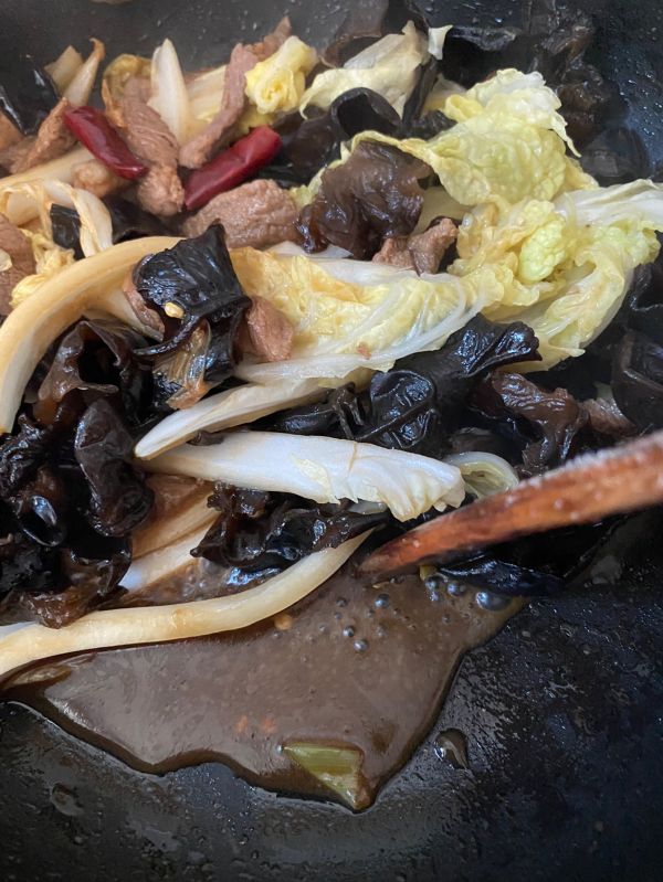 娃娃菜木耳炒肉