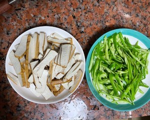 香干炒青椒比荤菜还好吃