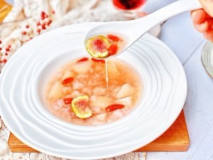 怎么做洛神花无花果金燕耳银耳汤