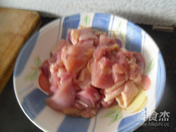 鸡腿烧元蘑的做法