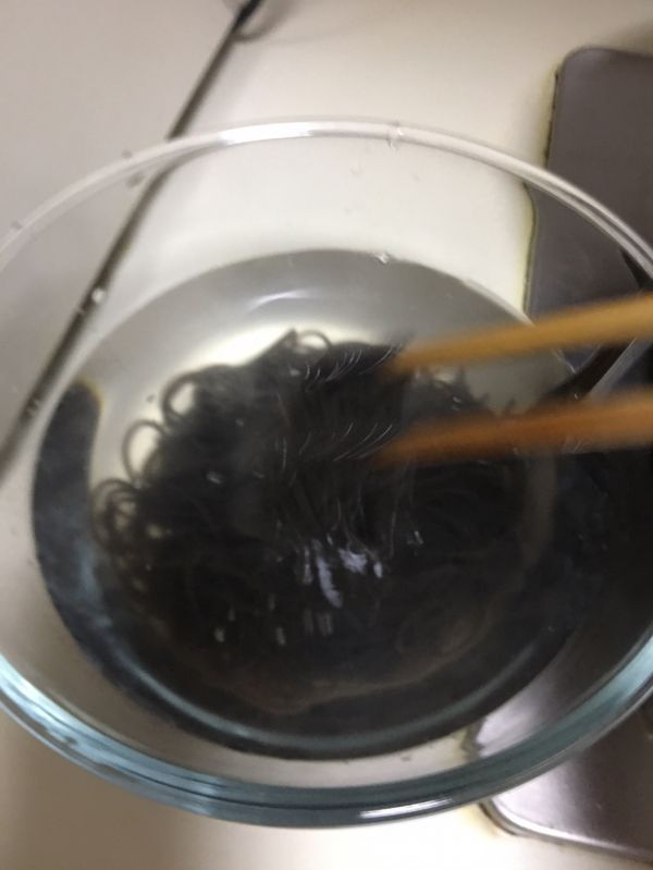 凉拌酸辣蕨根粉条