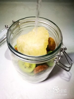 猕猴桃酒的做法