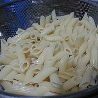 韩国泡菜火腿斜管面的做法