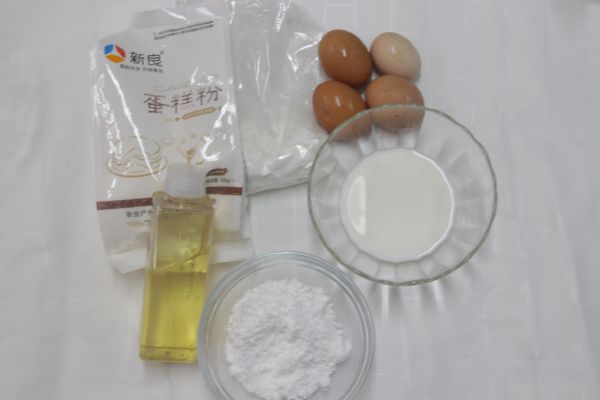 蔓越梅戚风蛋糕