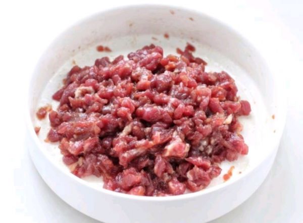 藜麦牛肉蔬菜饭团