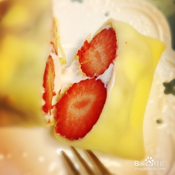 清爽可口草莓班戟小甜点