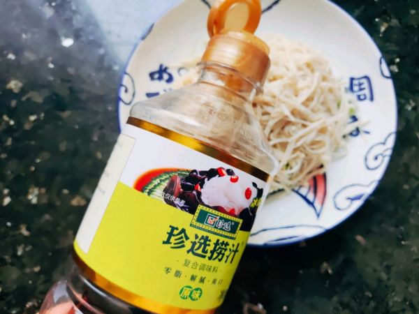 捞汁金针菇拌黄瓜