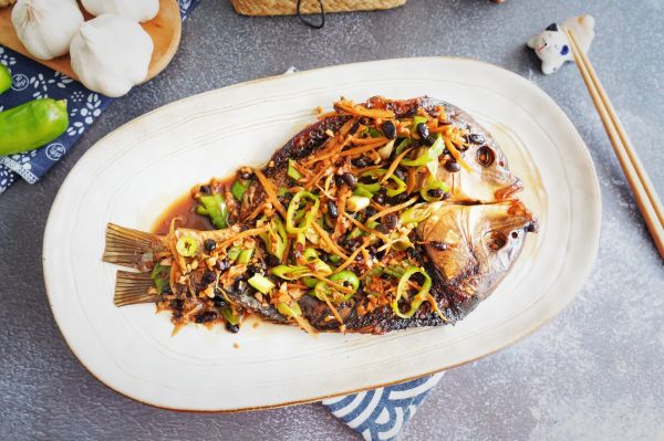 豉油焖烧鲫鱼干