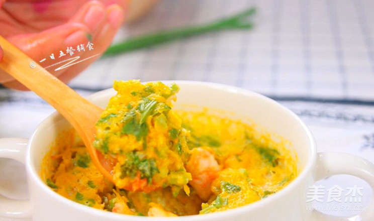 鸡蛋虾肉南瓜杯