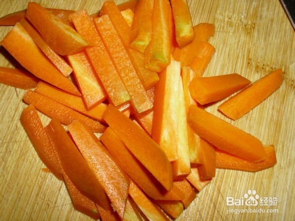 土豆炒胡萝卜的做法