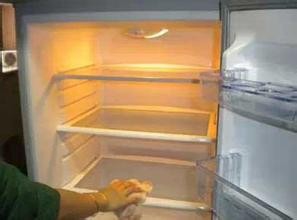 怎么给家里的冰箱清洁消毒？